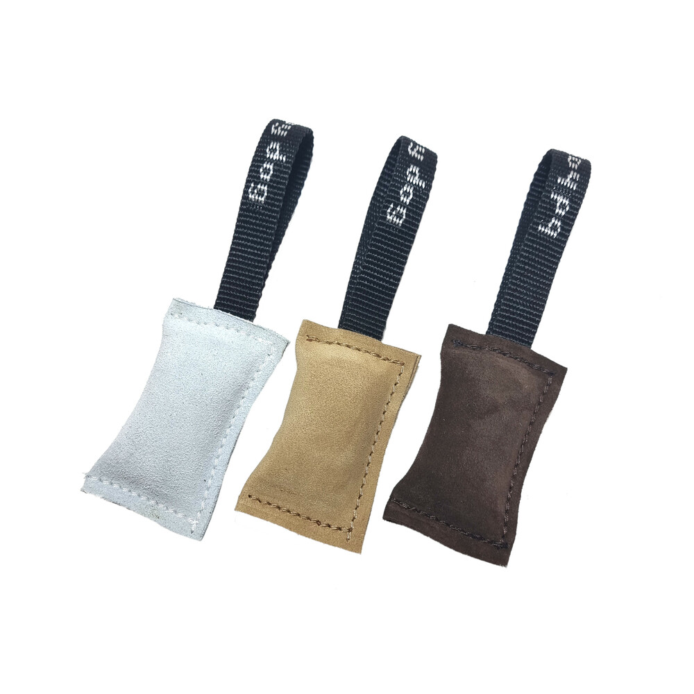 Leather bite tug with handle